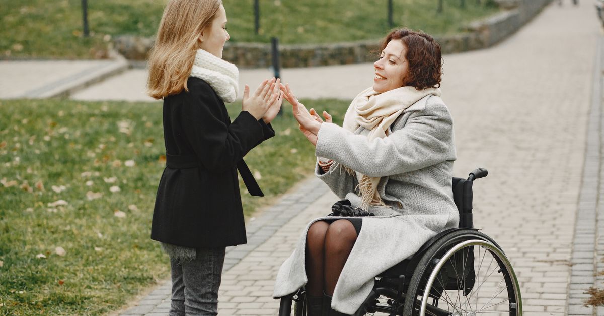 découvrez nos services d'assistance aux personnes en situation de handicap pour améliorer leur autonomie et qualité de vie.